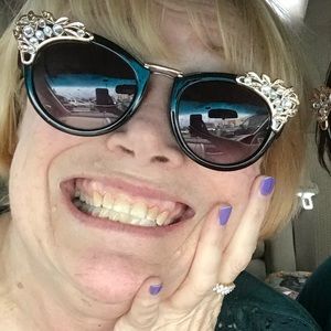 Meet your Posher, Theresa